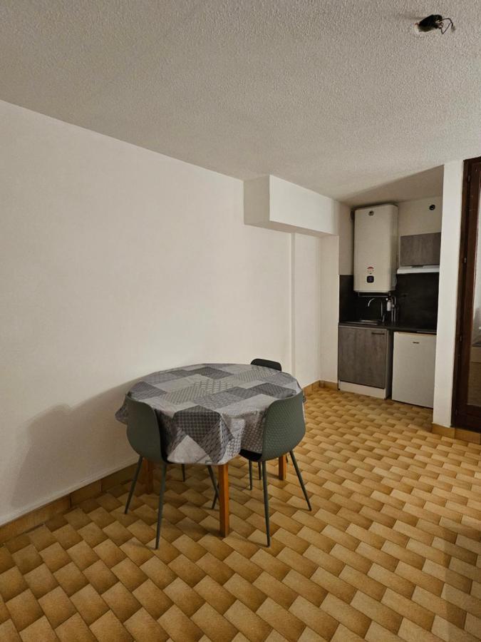 Studio Cabine Clim Wifi Parking Draps - 1 Etoile - Self Check-In Possible La Grande-Motte Esterno foto